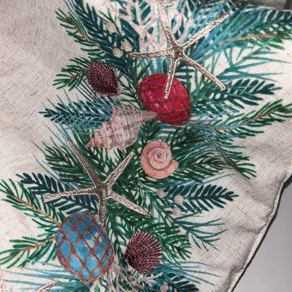 NEW Sigrid Olsen Home Tree Skirt with Coastal Beach Christmas Garland Design
